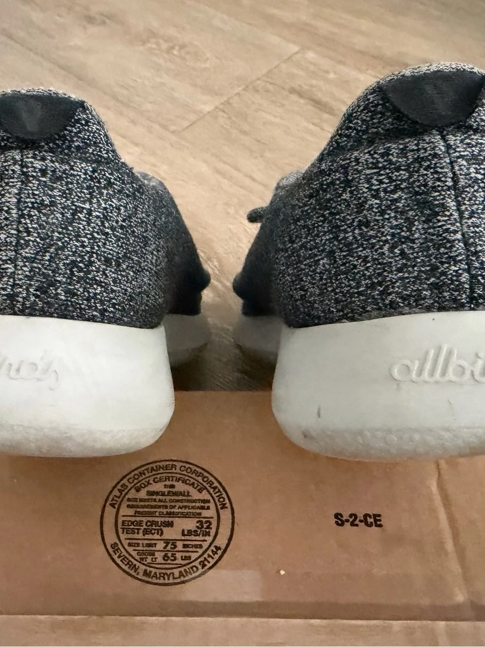 Allbirds Grey Knit size M10 men’s Sneakers